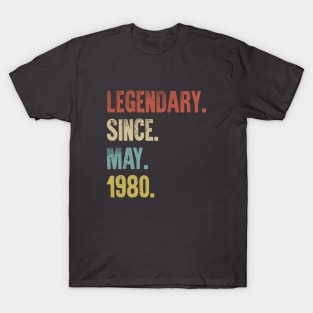 Retro Vintage 40th Birthday Legendary Since May 1980 T-Shirt